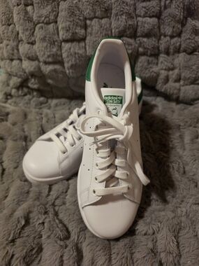 adidas Stan Smoth White Leather Sneakers with Green Heel Tab